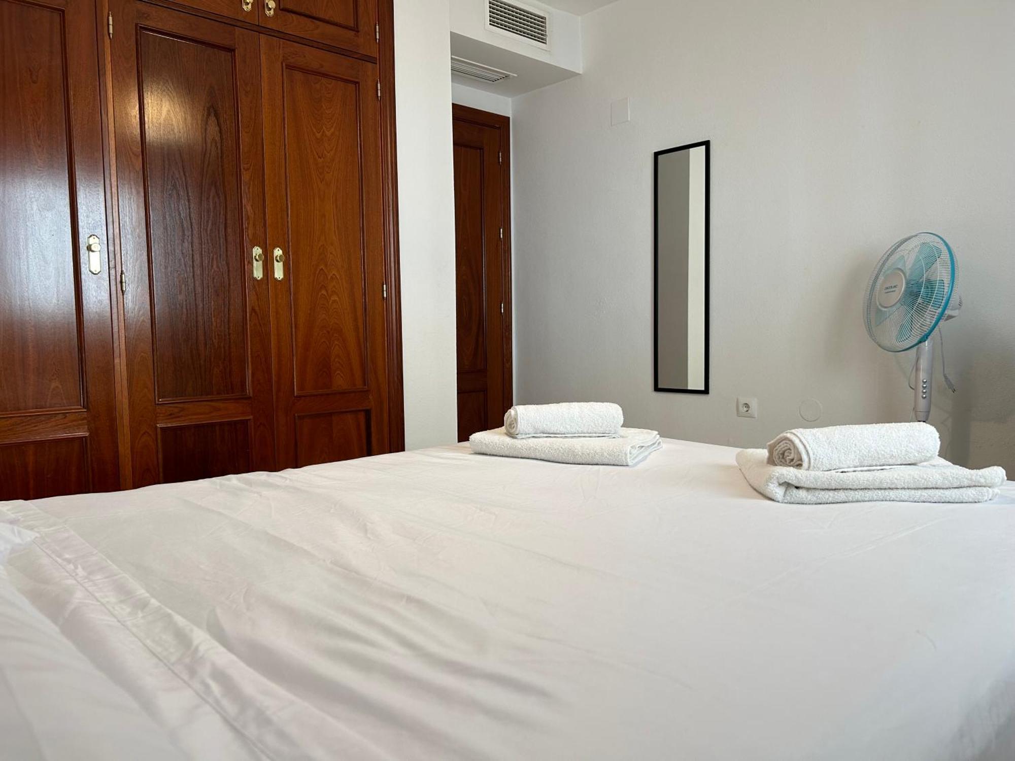 Garden Teatinos, Apartamento Con Piscina Y Ac マラガ エクステリア 写真